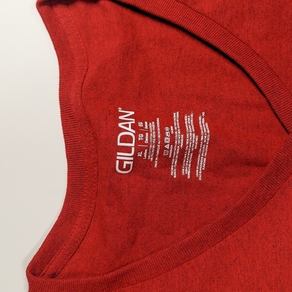 Gildan Women's V-Neck Tee  NWT Size XL - Picture 2 of 8